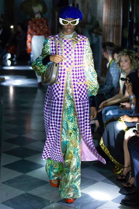 gucci cruise 2020 video|The Women's and Men's runway looks from Cruise 2020..